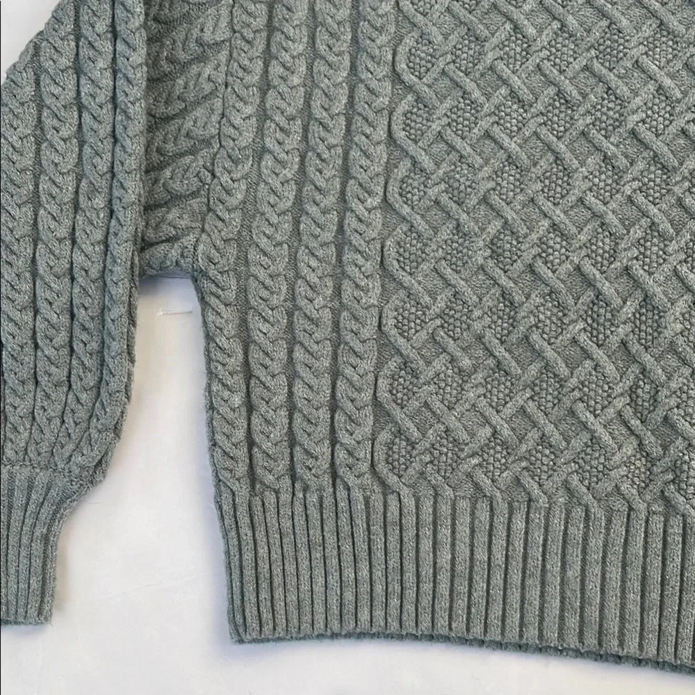 Truth by Republic Chunky Knit Turtleneck Sweater with Cable Pattern Small